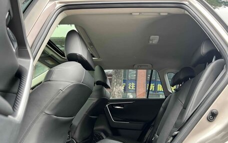 Toyota RAV4, 2022 год, 2 765 000 рублей, 13 фотография
