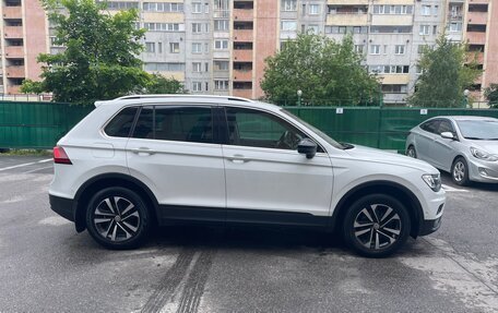 Volkswagen Tiguan II, 2019 год, 2 500 000 рублей, 4 фотография
