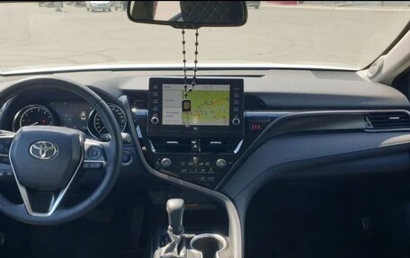Toyota Camry, 2022 год, 3 950 000 рублей, 19 фотография