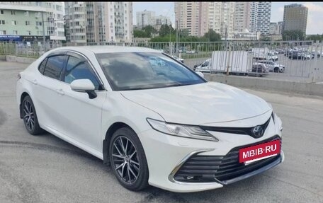 Toyota Camry, 2022 год, 3 950 000 рублей, 20 фотография