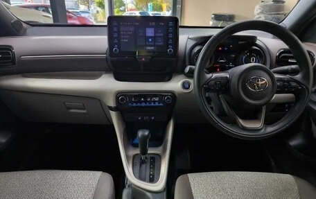 Toyota Yaris, 2021 год, 1 485 000 рублей, 15 фотография