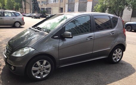 Mercedes-Benz A-Класс, 2012 год, 800 000 рублей, 3 фотография
