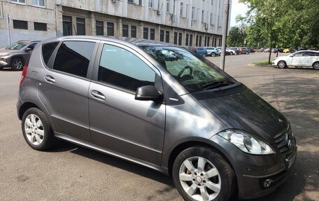 Mercedes-Benz A-Класс, 2012 год, 800 000 рублей, 4 фотография