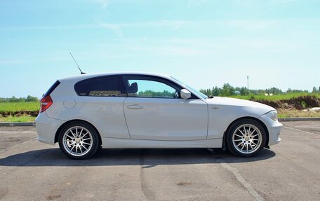 BMW 1 серия, 2011 год, 899 999 рублей, 4 фотография