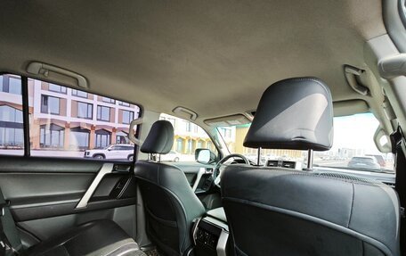 Toyota Land Cruiser Prado 150 рестайлинг 2, 2011 год, 2 600 000 рублей, 8 фотография