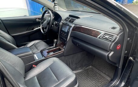 Toyota Camry, 2015 год, 1 640 000 рублей, 10 фотография