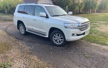Toyota Land Cruiser 200, 2019 год, 9 000 000 рублей, 2 фотография