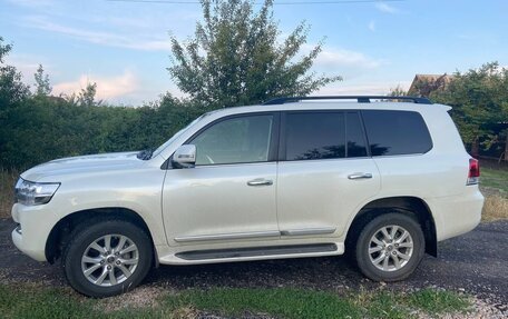 Toyota Land Cruiser 200, 2019 год, 9 000 000 рублей, 4 фотография