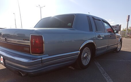 Lincoln Town Car II, 1990 год, 799 000 рублей, 2 фотография