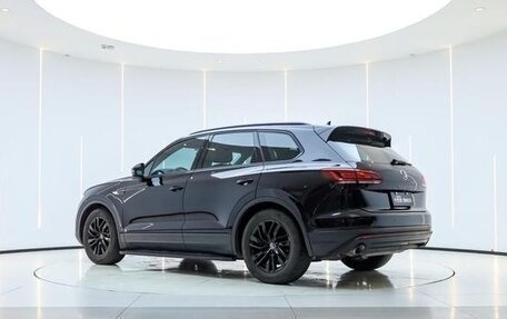 Volkswagen Touareg III, 2022 год, 4 820 000 рублей, 5 фотография