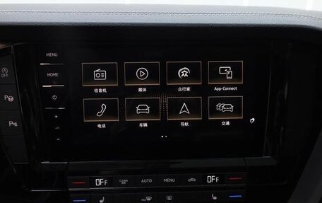 Volkswagen Touareg III, 2022 год, 4 820 000 рублей, 14 фотография