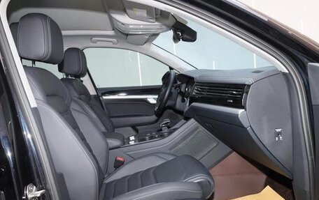Volkswagen Touareg III, 2022 год, 4 820 000 рублей, 17 фотография