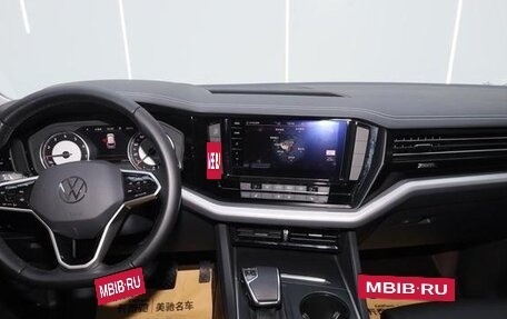 Volkswagen Touareg III, 2022 год, 4 820 000 рублей, 9 фотография