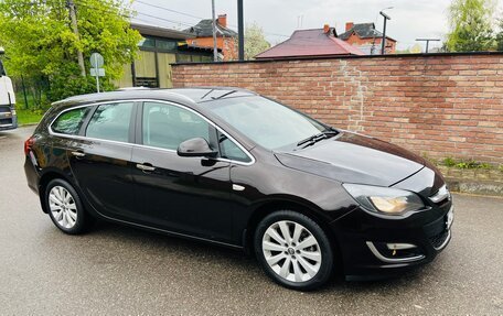 Opel Astra J, 2014 год, 865 000 рублей, 1 фотография