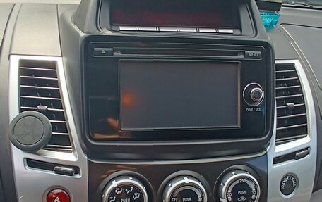 Mitsubishi Pajero Sport II рестайлинг, 2014 год, 2 350 000 рублей, 6 фотография