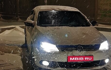 Volkswagen Jetta VI, 2013 год, 1 000 000 рублей, 7 фотография