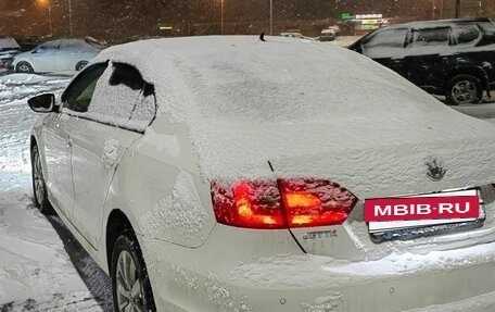 Volkswagen Jetta VI, 2013 год, 1 000 000 рублей, 6 фотография