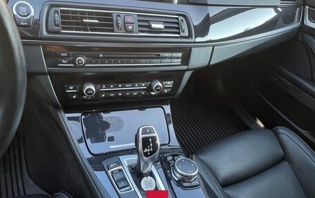 BMW 5 серия, 2016 год, 2 950 000 рублей, 24 фотография