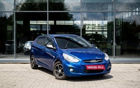 Hyundai Solaris II рестайлинг, 2012 год, 850 000 рублей, 5 фотография