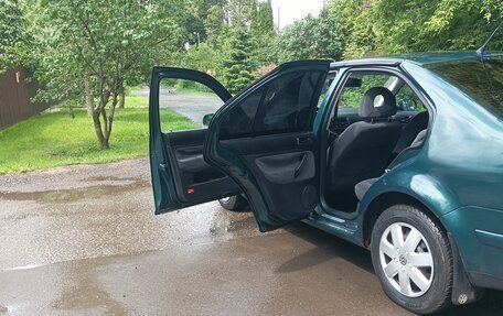 Volkswagen Bora, 2001 год, 335 000 рублей, 18 фотография