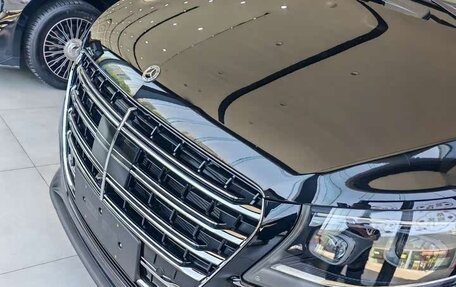 Mercedes-Benz V-Класс, 2025 год, 9 600 000 рублей, 2 фотография