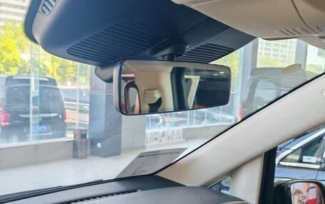 Mercedes-Benz V-Класс, 2025 год, 9 600 000 рублей, 22 фотография