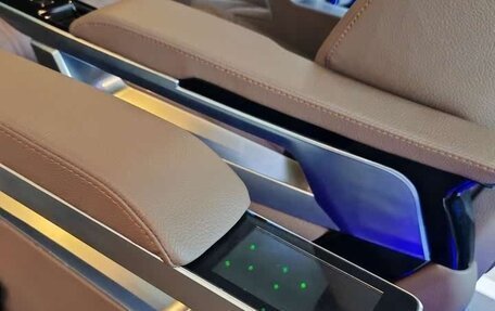 Mercedes-Benz V-Класс, 2025 год, 9 600 000 рублей, 34 фотография