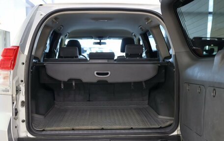 Toyota Land Cruiser Prado 150 рестайлинг 2, 2013 год, 3 700 000 рублей, 7 фотография