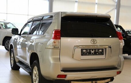 Toyota Land Cruiser Prado 150 рестайлинг 2, 2013 год, 3 700 000 рублей, 8 фотография