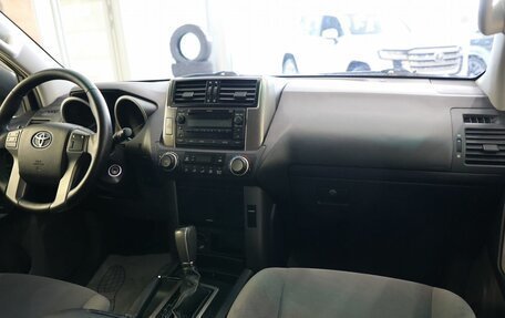Toyota Land Cruiser Prado 150 рестайлинг 2, 2013 год, 3 700 000 рублей, 18 фотография