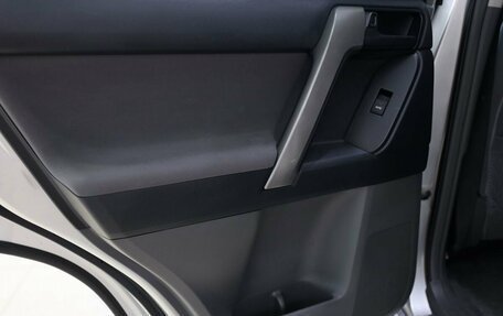 Toyota Land Cruiser Prado 150 рестайлинг 2, 2013 год, 3 700 000 рублей, 14 фотография