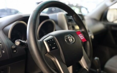 Toyota Land Cruiser Prado 150 рестайлинг 2, 2013 год, 3 700 000 рублей, 12 фотография
