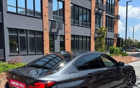 BMW 5 серия, 2021 год, 5 600 000 рублей, 4 фотография