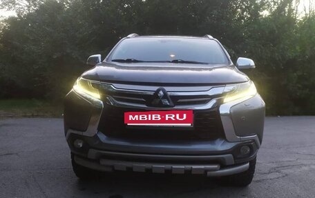 Mitsubishi Pajero Sport III рестайлинг, 2017 год, 3 050 000 рублей, 15 фотография