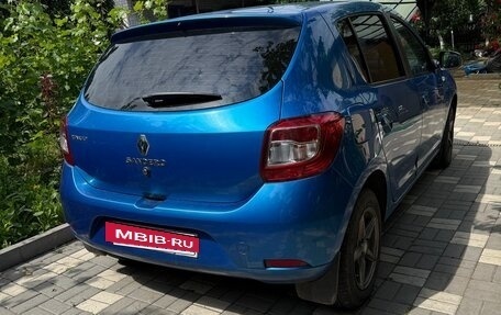 Renault Sandero II рестайлинг, 2014 год, 890 000 рублей, 3 фотография