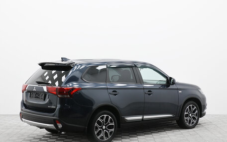 Mitsubishi Outlander III рестайлинг 3, 2018 год, 1 780 999 рублей, 3 фотография