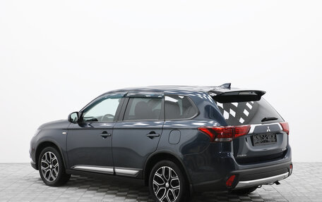 Mitsubishi Outlander III рестайлинг 3, 2018 год, 1 780 999 рублей, 5 фотография