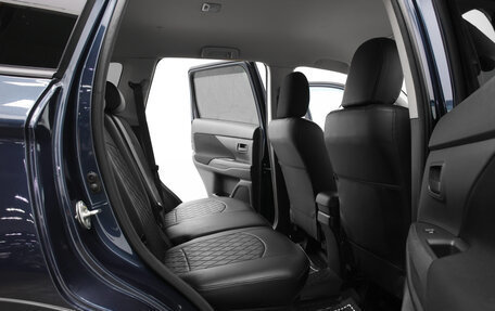 Mitsubishi Outlander III рестайлинг 3, 2018 год, 1 780 999 рублей, 18 фотография