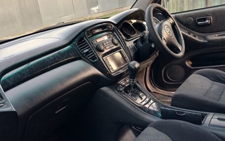 Toyota Kluger I, 2002 год, 1 100 000 рублей, 6 фотография