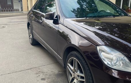 Mercedes-Benz E-Класс, 2011 год, 1 300 000 рублей, 2 фотография