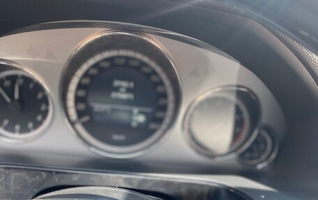 Mercedes-Benz E-Класс, 2011 год, 1 300 000 рублей, 9 фотография