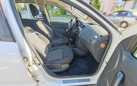Renault Sandero II рестайлинг, 2019 год, 810 000 рублей, 9 фотография