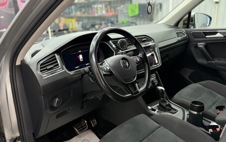 Volkswagen Tiguan II, 2018 год, 2 215 000 рублей, 3 фотография