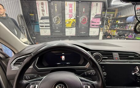 Volkswagen Tiguan II, 2018 год, 2 215 000 рублей, 8 фотография