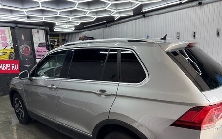 Volkswagen Tiguan II, 2018 год, 2 215 000 рублей, 7 фотография