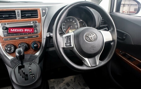 Toyota Ractis II, 2011 год, 899 000 рублей, 14 фотография