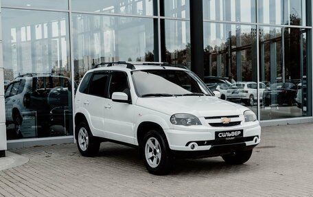 Chevrolet Niva I рестайлинг, 2018 год, 850 000 рублей, 5 фотография