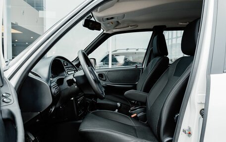 Chevrolet Niva I рестайлинг, 2018 год, 850 000 рублей, 11 фотография