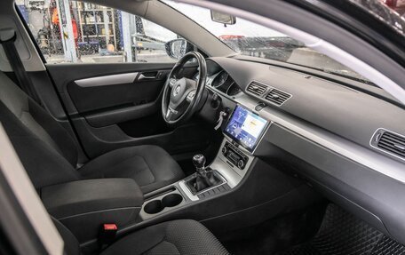 Volkswagen Passat B7, 2011 год, 930 000 рублей, 10 фотография