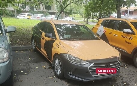 Hyundai Elantra VI рестайлинг, 2017 год, 650 000 рублей, 3 фотография